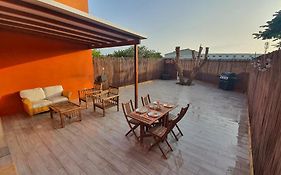 Romántico apartamento, piscina y BBQ en Playa La Tejita